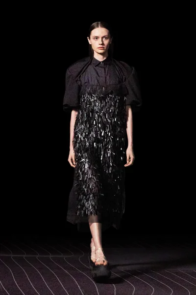Look 19
